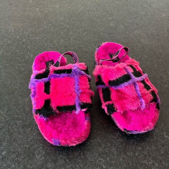 LADIES UGG FAUX FUR SANDALS - Picture 1 of 6